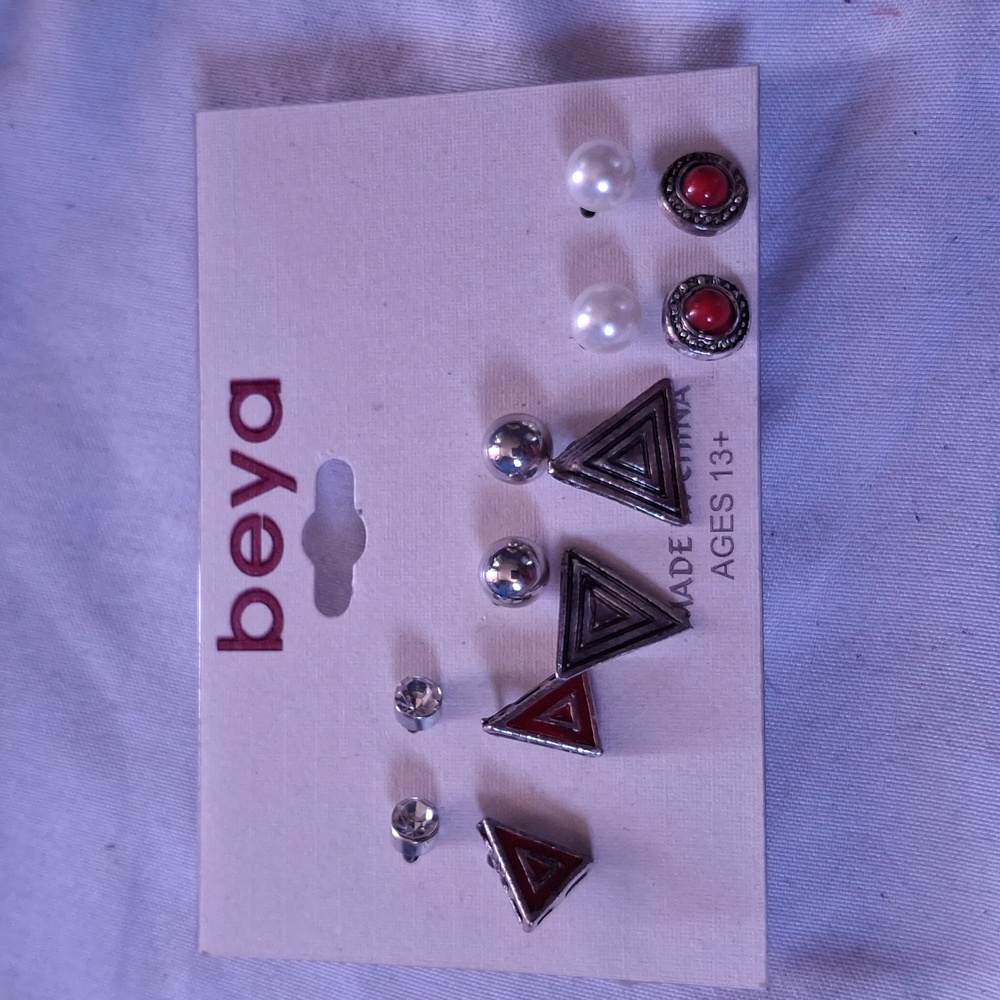Beya Earrings